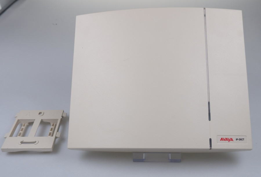 IPBS1 Z3/1C  DECT RBS Avaya  mit Wandhalterung 700480080 guter Zustand