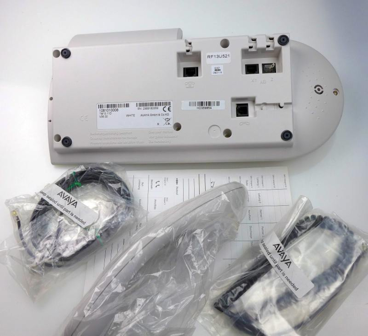 TM13.11 Telefon AVAYA  weiss 1061010008 NEU